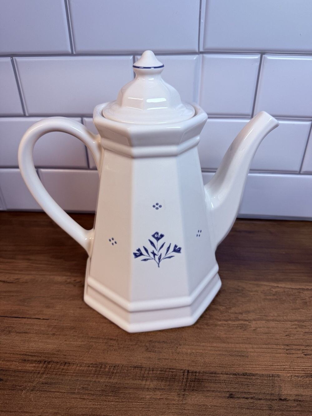 Vintage Pfaltzgraff Perennials Cottage 48 Oz Coffee Pot Blue Floral USA